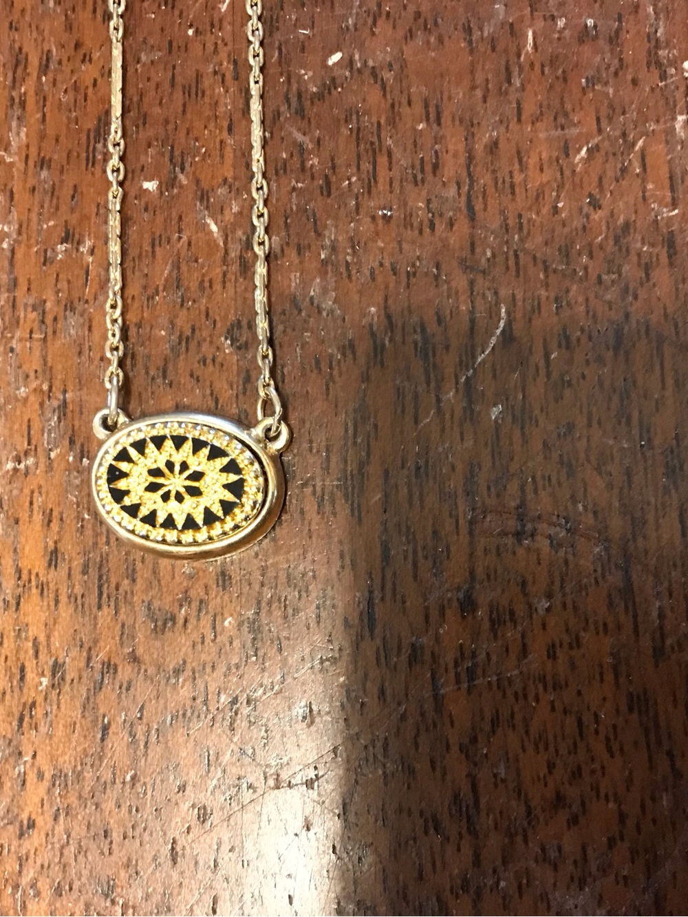 Vintage Avon Snowflake Oval Pendant Necklace - Picture 6 of 8